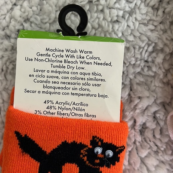 Five New Pair of Girls Halloween Socks - Picture 5 of 5